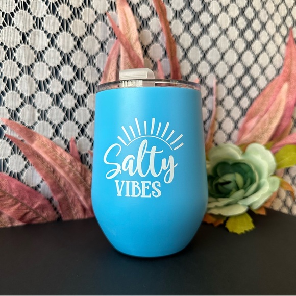 Salty Vibes 🌊 Blue Insulated Wine Tumbler - Picture 1 of 3